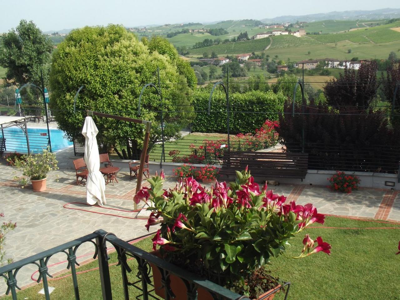 Locanda Del Boscogrande Montegrosso d'Asti Exterior photo